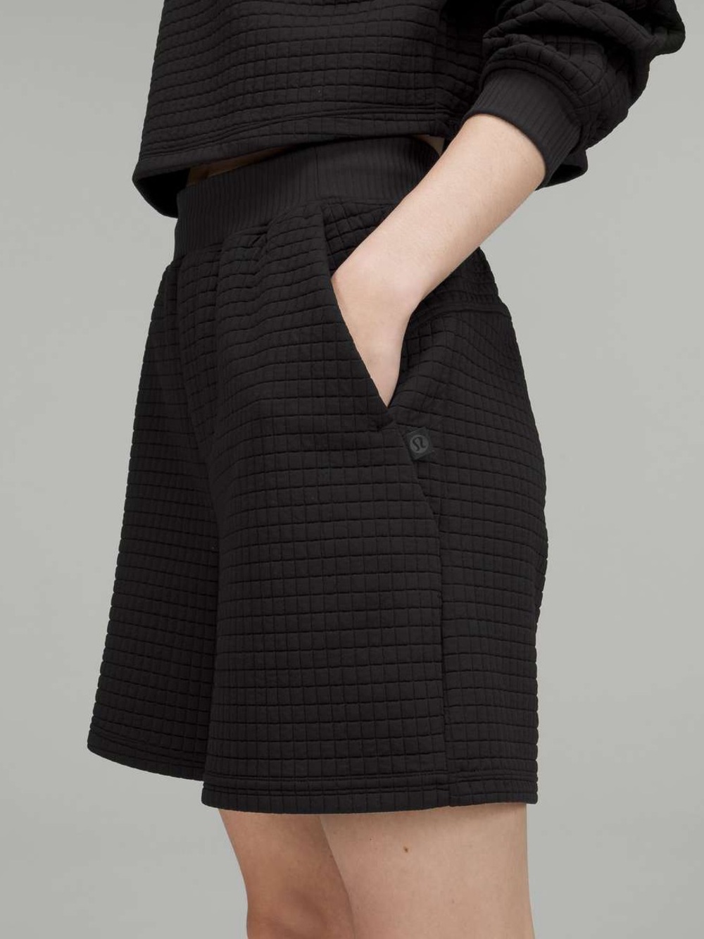 NEW Lululemon Lab Textured Grid 5.5” High-Rise Short Sz 4 Black Knit Shorts